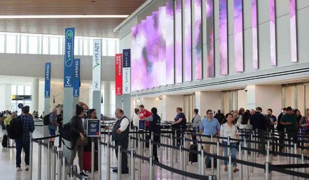 how does customs work with connecting flights