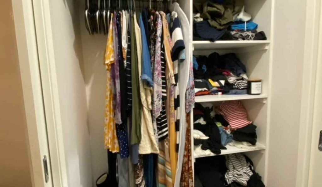 easiest way to declutter clothes