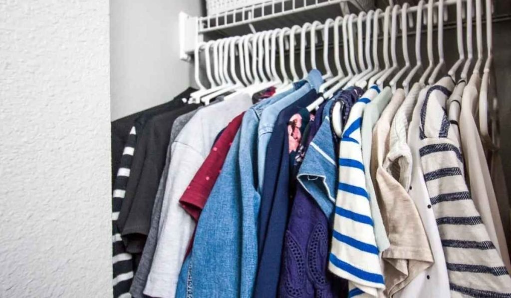 easiest way to declutter clothes
